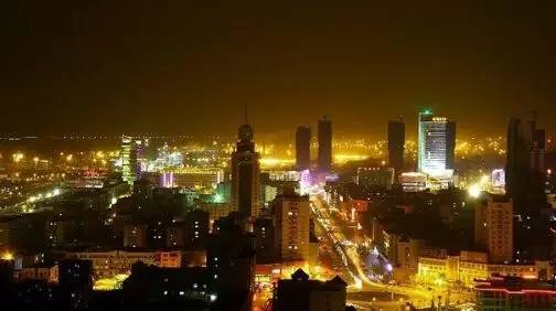 抚远最新新闻,城市中的温馨日常与深厚友情的展现