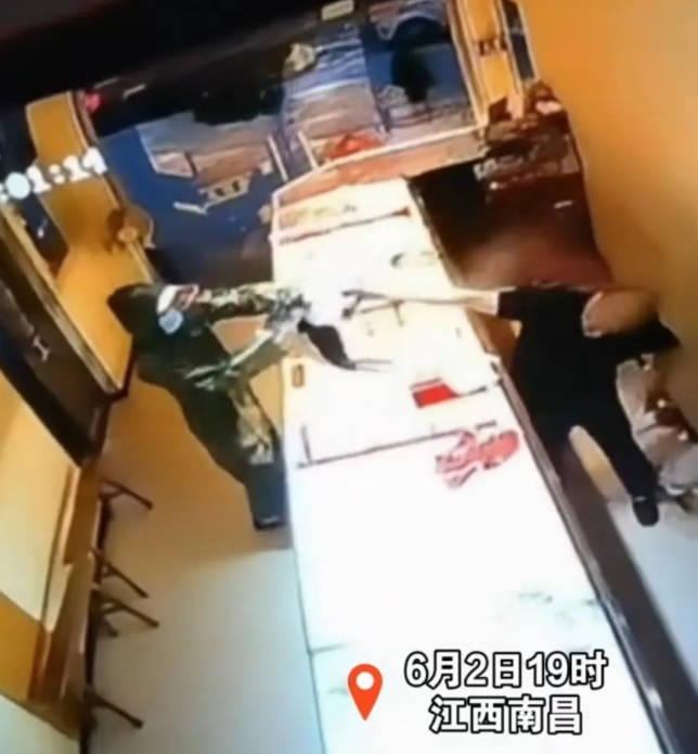 揭秘2024最新金店抢劫事件,深度剖析与解析