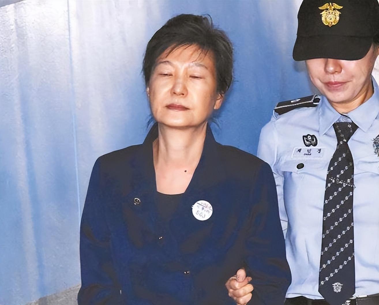 朴槿惠最新消息与小巷中的秘密特色小店揭秘