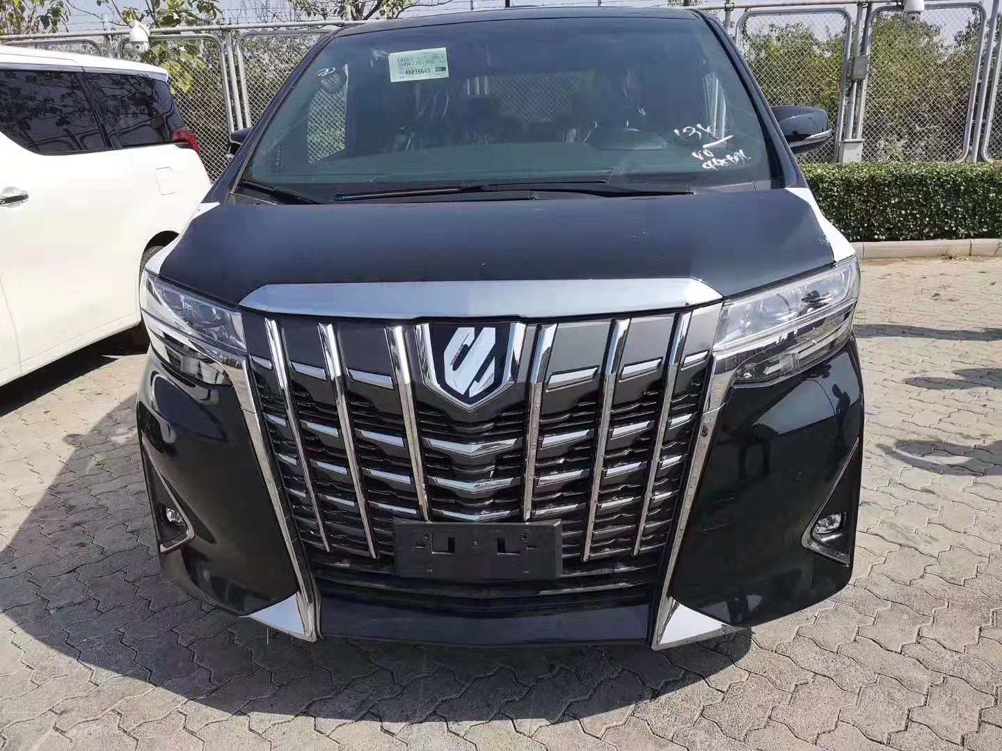 时代之光下的豪华MPV典范,最新埃尔法登场