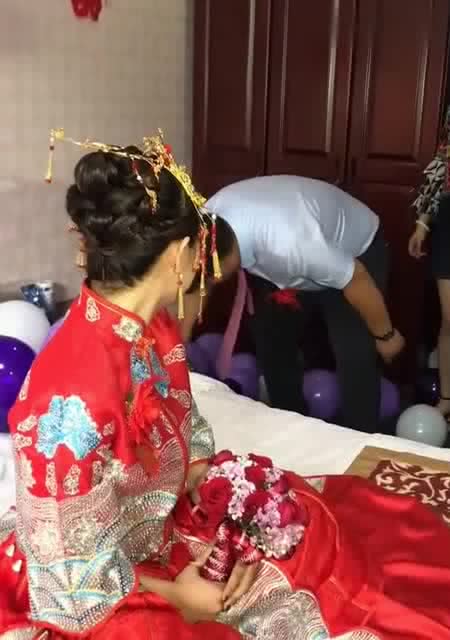 小巷深处的独特婚礼宝藏,最新新娘视频大放送