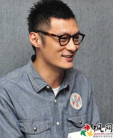 余文乐卷发新风尚,科技重塑魅力,时尚潮流引领者