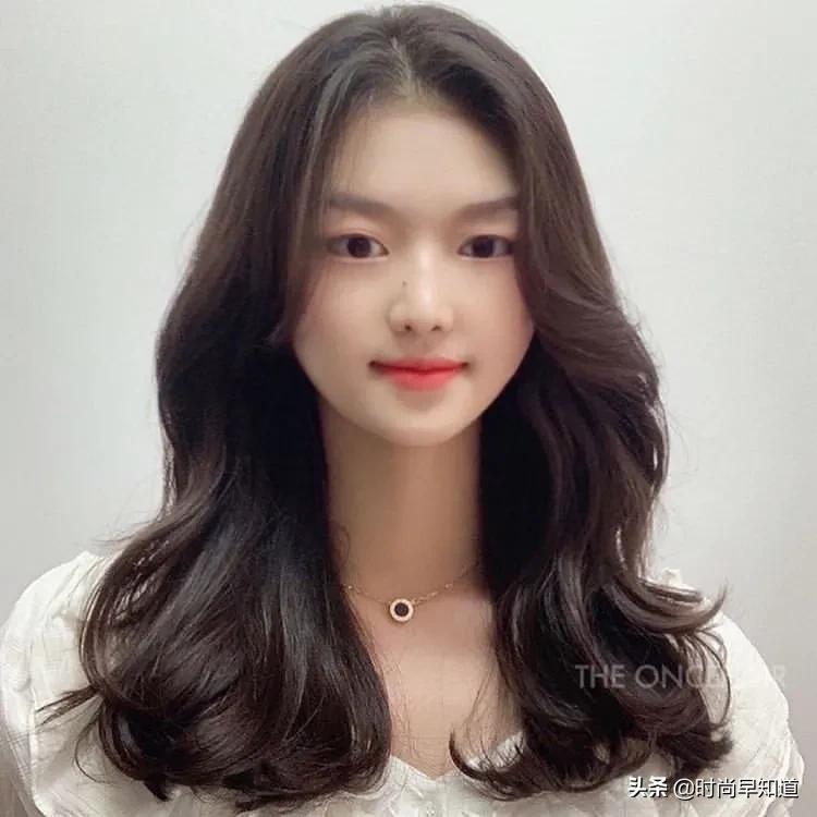 40岁女人最新发型,40岁女人最新发型,巷弄深处的秘密秀场