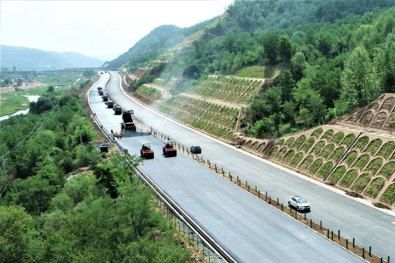 绥延高速最新动态,温情时光在路上