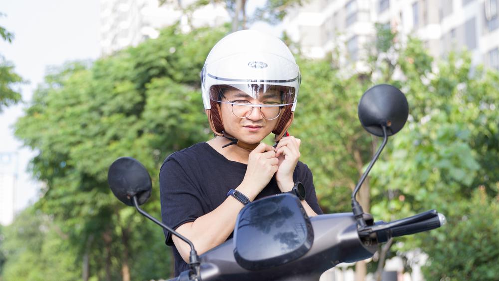 戴头盔最新,自然美景轻松探索之旅