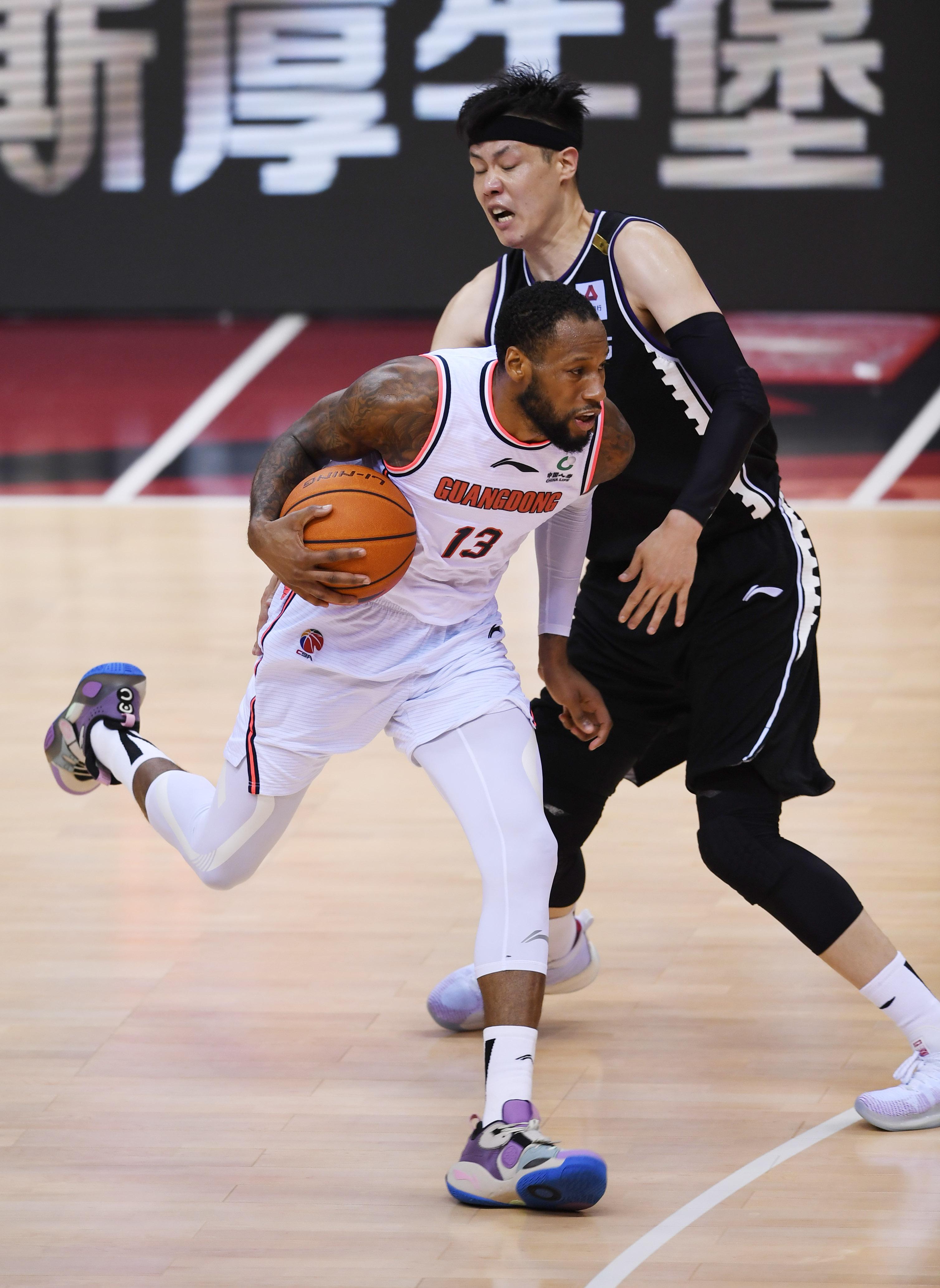 辽宁新星崛起，未来篮球巨星的培育之路