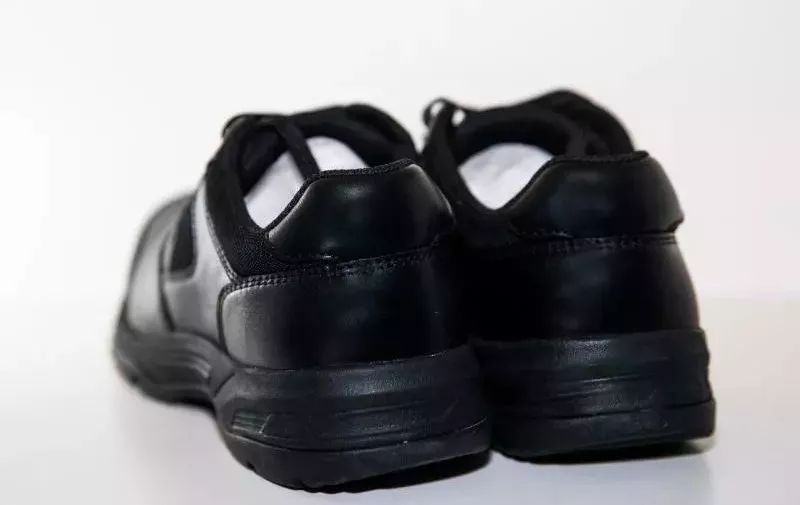 警用最新鞋，英雄脚下的守护力量