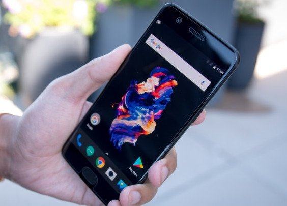 手机最新拍照,手机最新拍照，爱的瞬间与陪伴的温馨日常