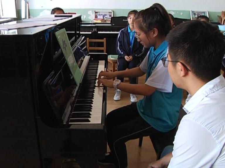 今晚三中三免费公开资料,科学解说指法律_迷你版26.520