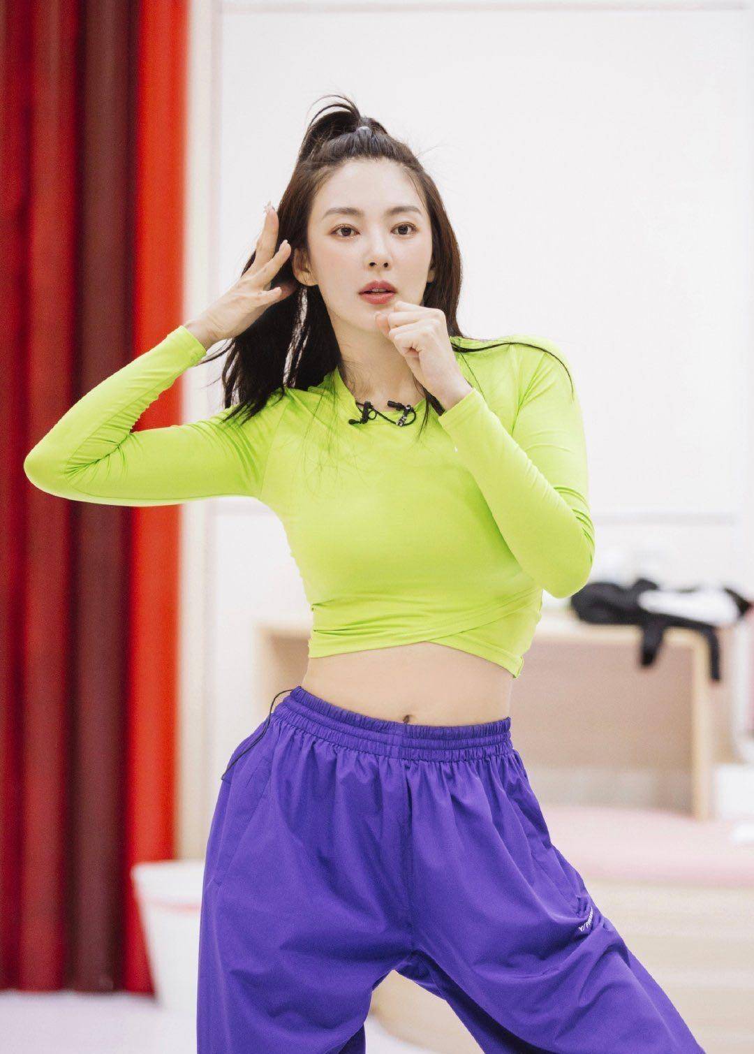 张雨绮舞蹈之旅,温馨日常与友情纽带