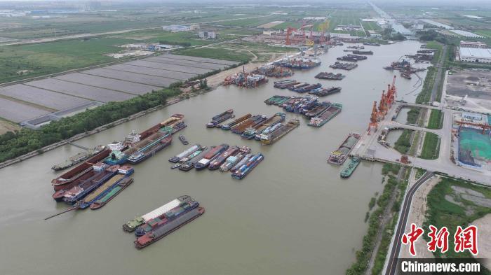 盐城台风最新情报，风雨中的励志故事与自信成就之源