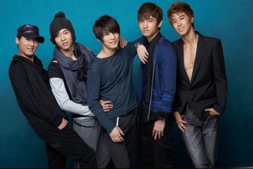 东方神起最新动态,不容错过的精彩瞬间回顾!