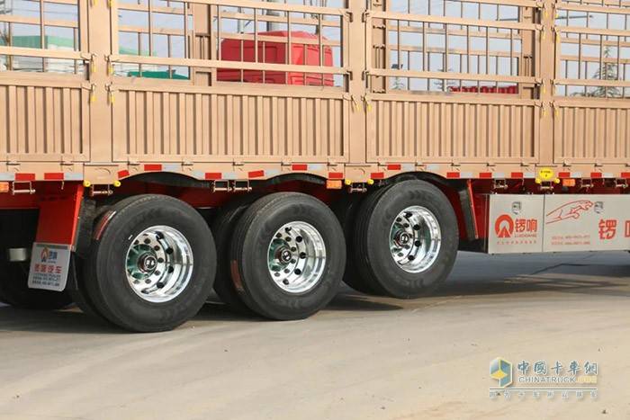 襄阳成工工程机械 第224页