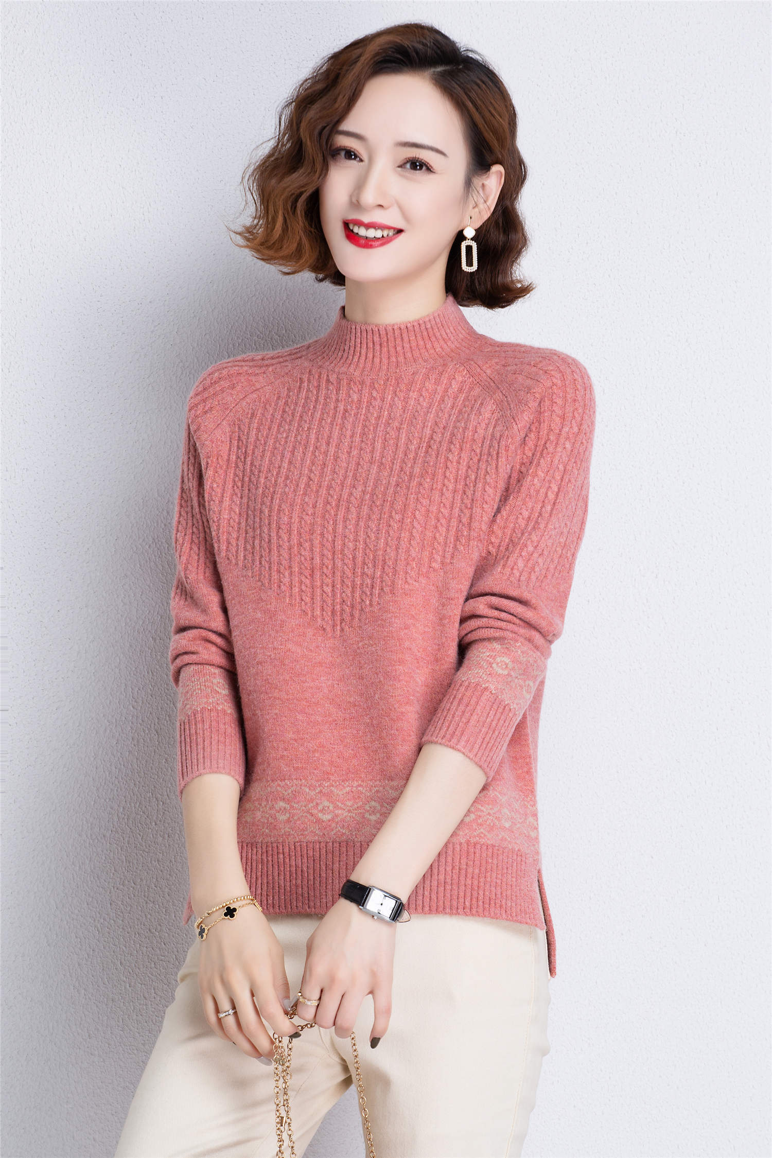 羊毛衫最新风尚,自然美景中的旅行探索之旅