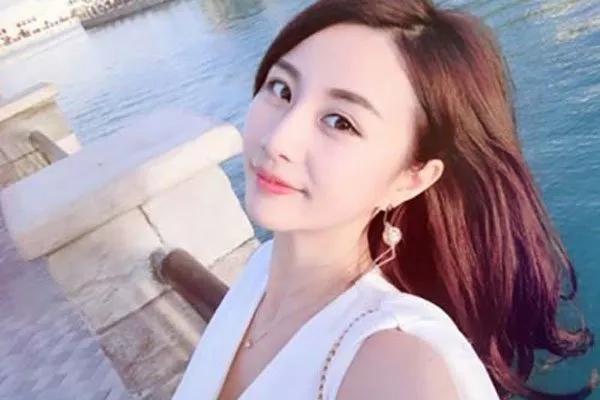 纪文君最新科技产品引领未来生活,精彩因科技而触手可及