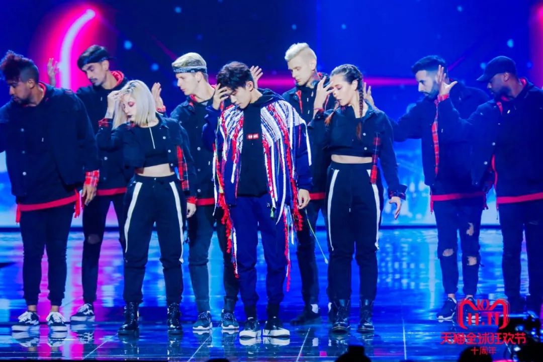 王中王100%期期准澳彩,实时分析处理_时空版99.672