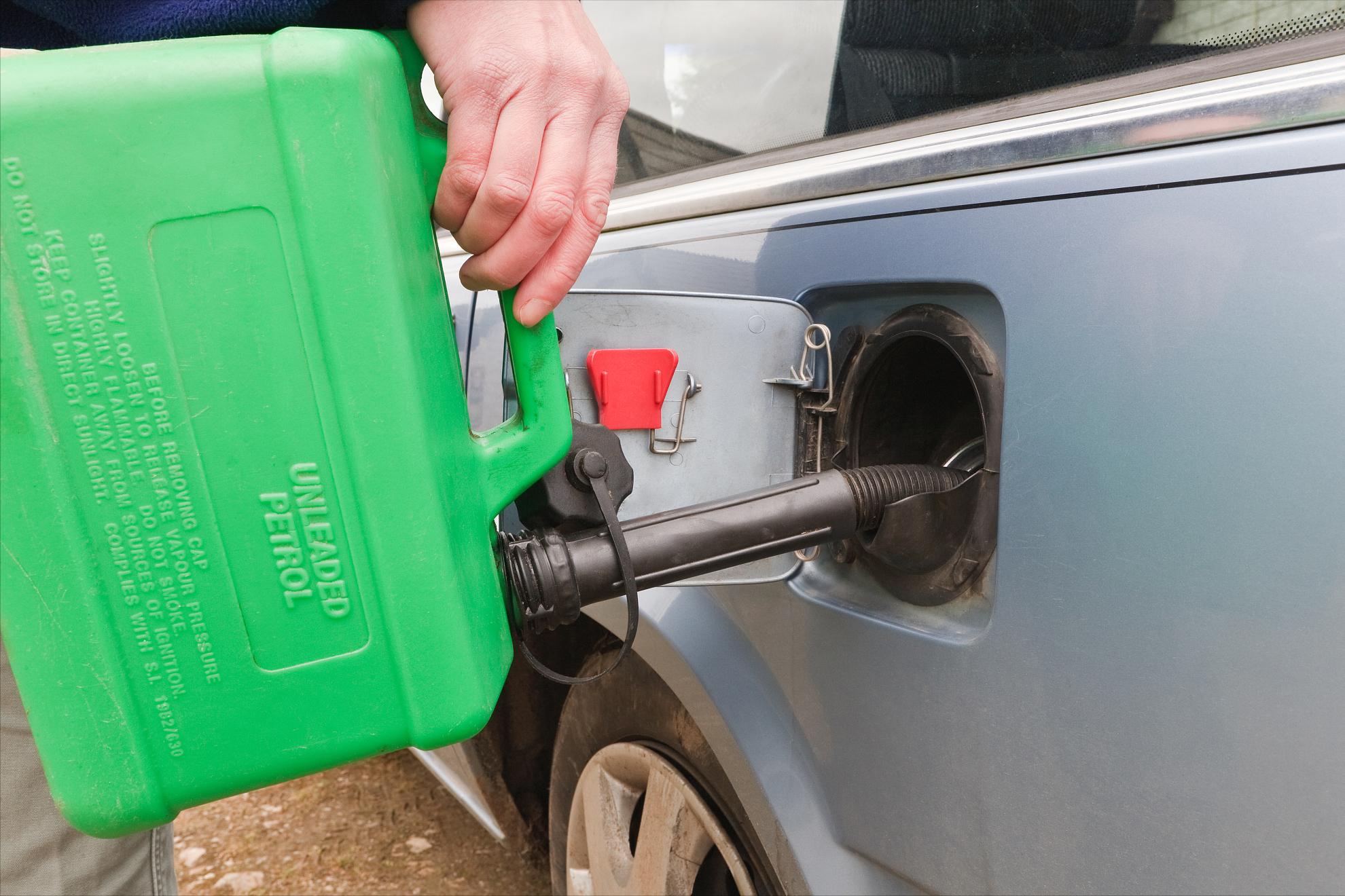 今日油价变动信息及自然美景之旅的约定