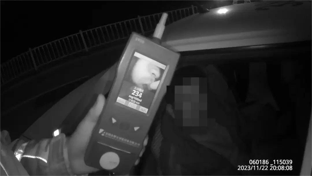 一码一肖100%精准,现象分析定义_时尚版58.234