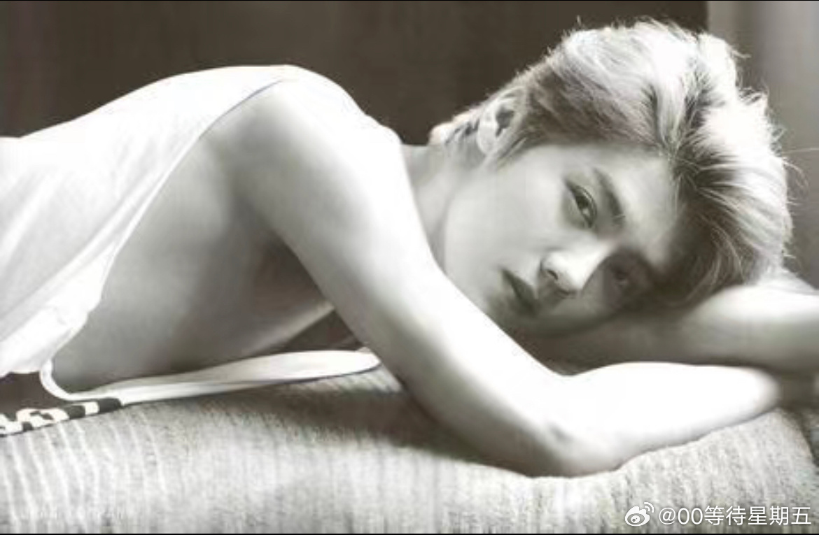 鹿晗海边写真,自然之旅与内心平静的探寻