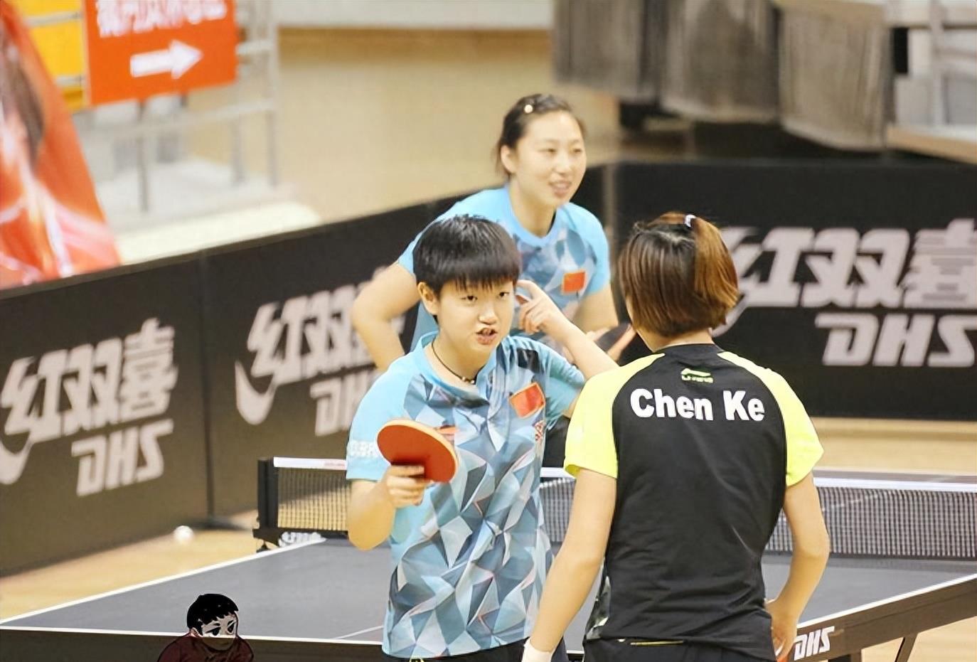 孙颖莎最新动态揭秘,赛场之外的小日常与友情趣事