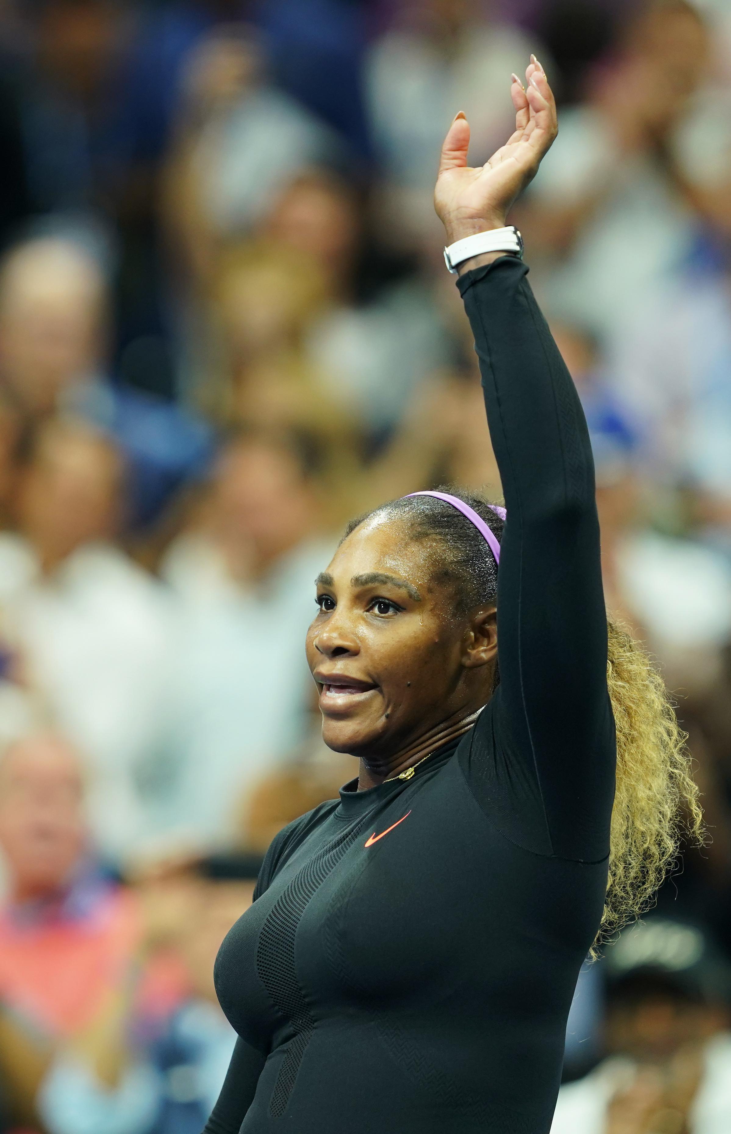 网球精彩比赛,赛场激战与小巷神秘小店的探秘