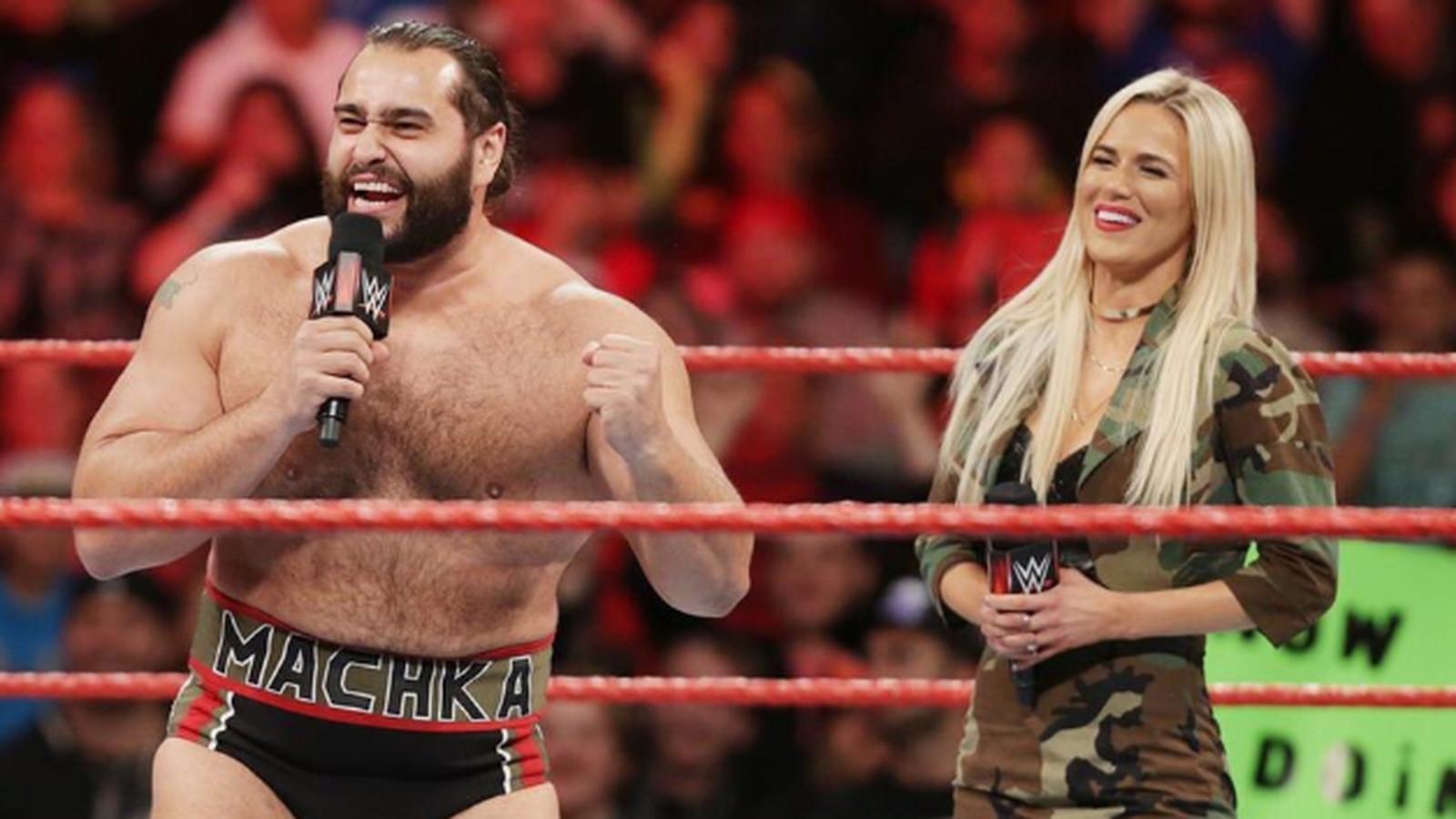 WWE拉娜比赛，荣耀与传奇的碰撞，激战时刻！