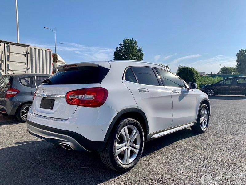 奔驰GLA200最新报价揭秘,小巷深处的意外发现