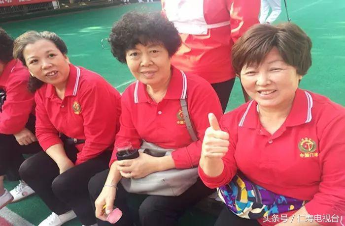 德丰利达成功上市,一家人的喜悦日常