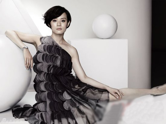 时尚女明星,时尚女明星的寻心之旅,远离尘嚣,探索自然美景的魔力