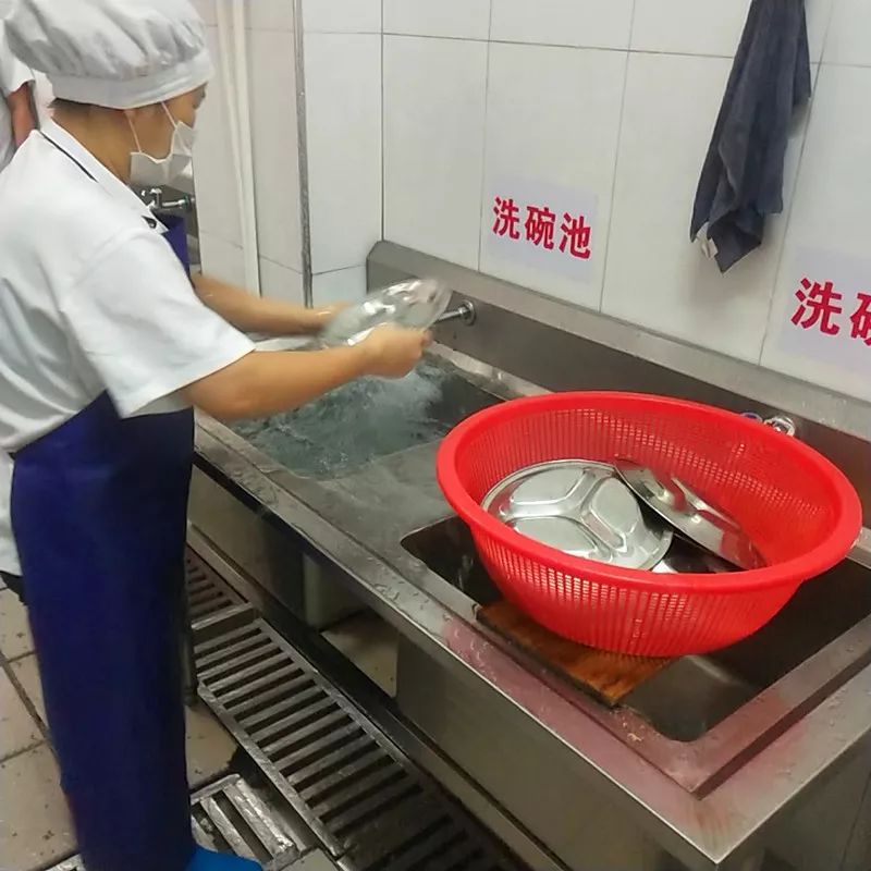 科技重塑幼教厨房,最新幼儿园厨房招聘启事