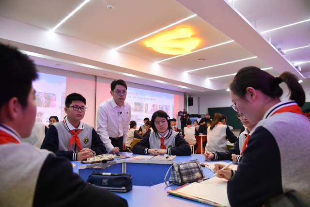 探索上海市闵行区明星学校周边小巷秘境，隐藏的特色小店揭秘