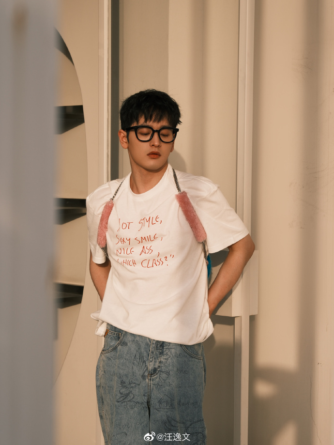 蒋逸文,时代新星崛起,闪耀时代之光