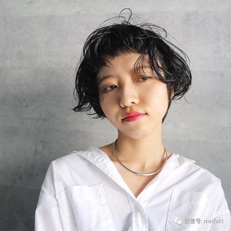 时尚短发造型盘点,打造潮流短发的秘诀与趋势解析