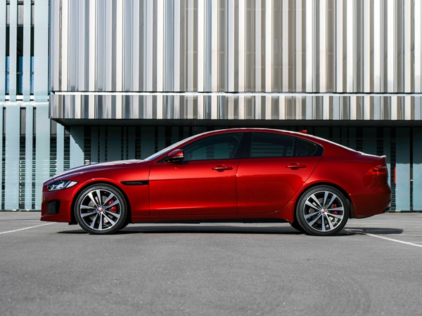 捷豹XE上市，速度与激情的完美结合