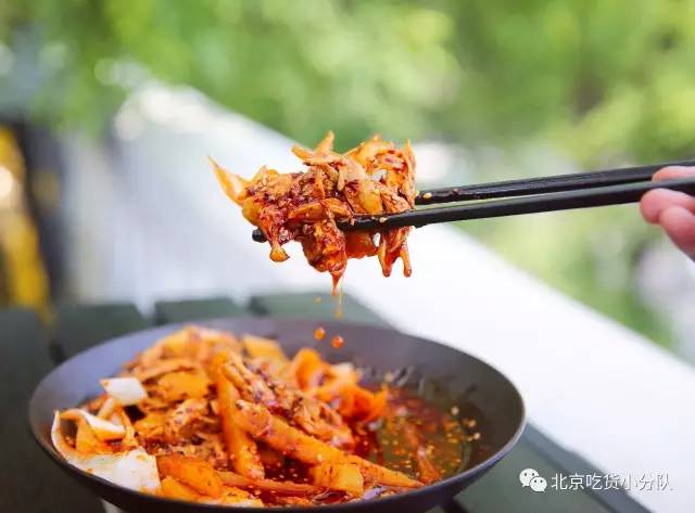 最新辣味小吃,小巷中的味蕾盛宴