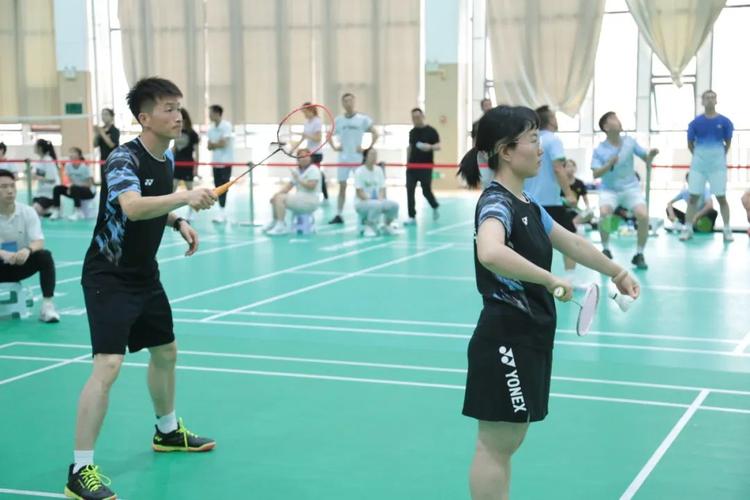 羽毛球比赛心得分享，赛场上的激情与挑战体验