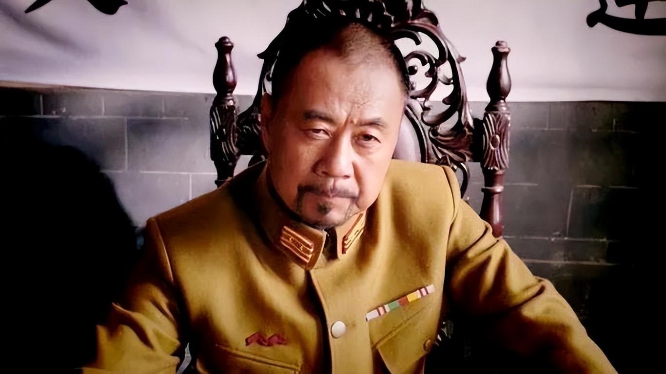 日本军官演员与自然美景的探秘之旅