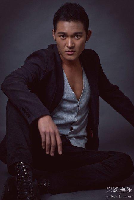 演员孙鹏滨,演员孙鹏滨的彩色日常，爱与陪伴的温馨时光