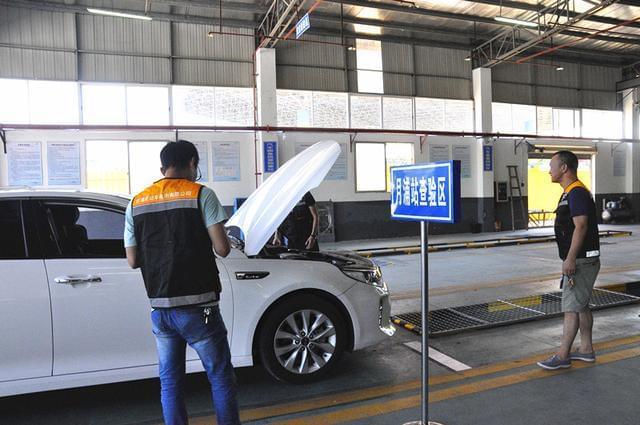 汽车年度检测，一路前行，自信闪耀的旅程