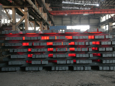 唐山钢坯价格今日行情，友情与陪伴的温馨故事