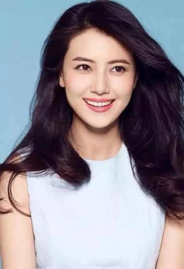 年轻女演员，璀璨新星的光芒与成长之路