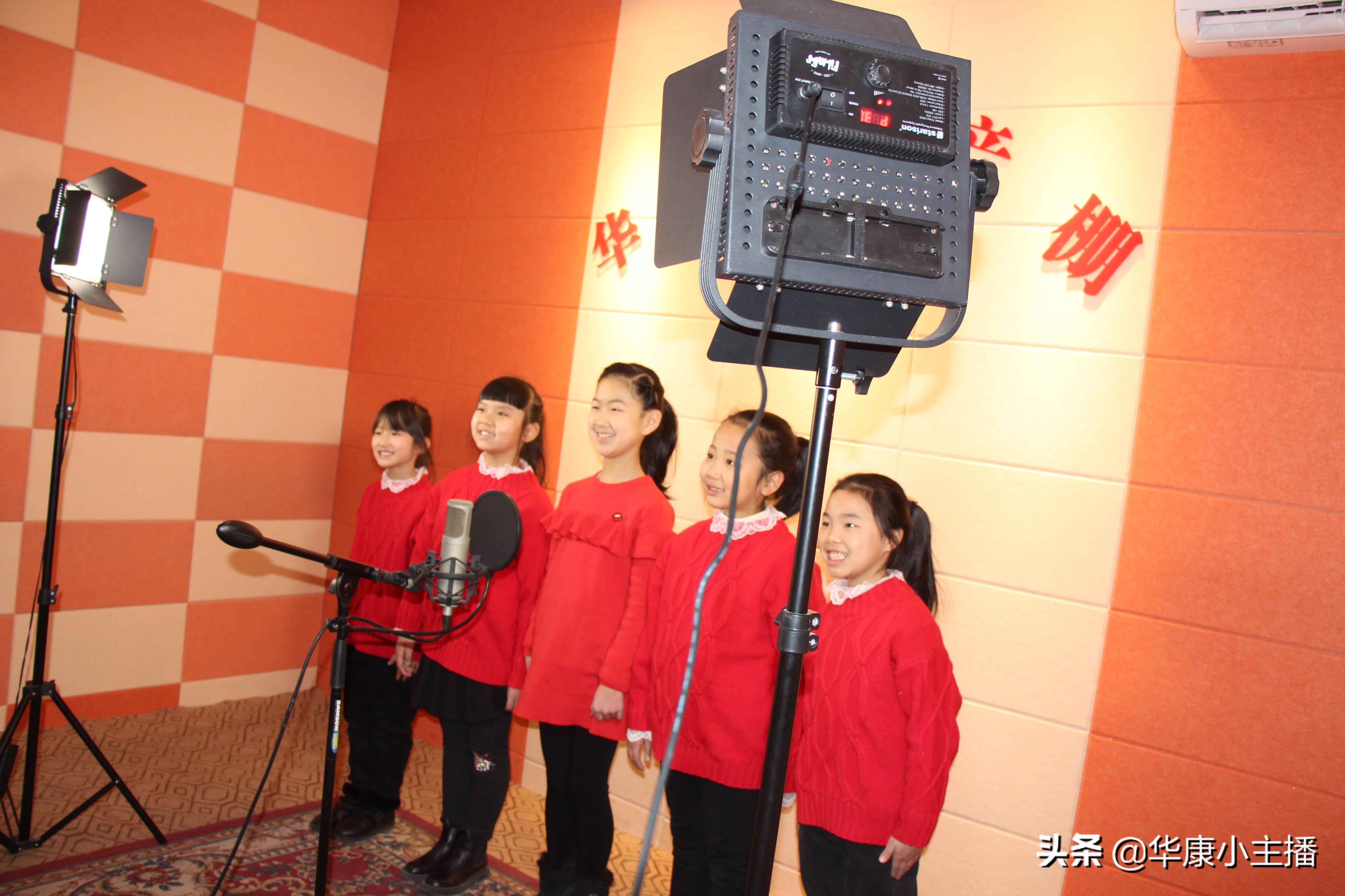 声音的力量，朗诵比赛展现自信与成就