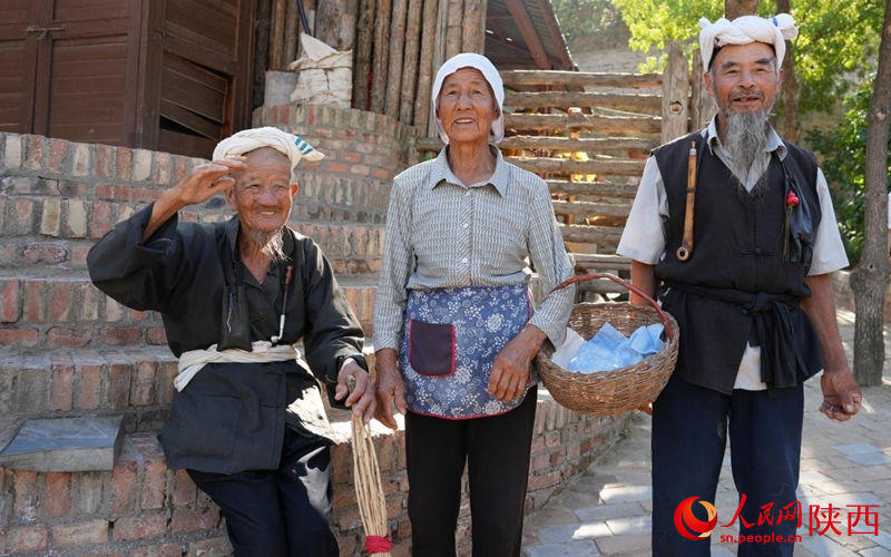 老演员邓楠的演技之路，迈向成功的演员技能指南