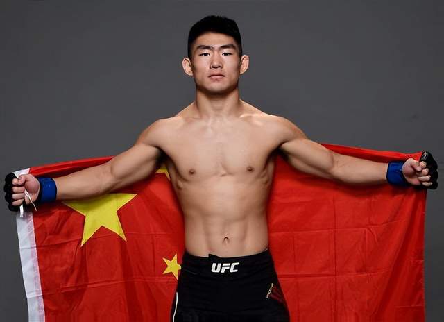 宋亚东最新比赛，热血激战，荣耀时刻的决战！