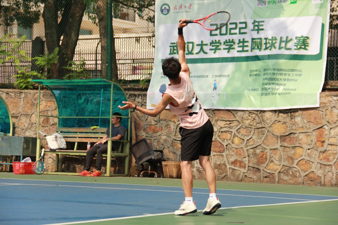 科技重塑赛场，大学生网球比赛体验未来竞技魅力