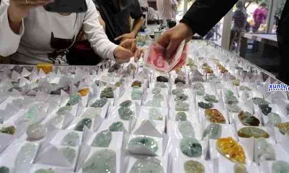 翡翠今年行情,繁荣背后的故事探究