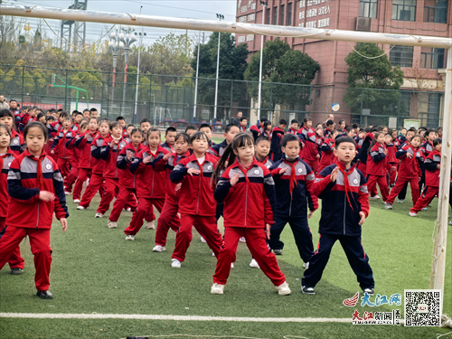 金卫小学集体舞比赛,自然美景中的鼓舞之旅