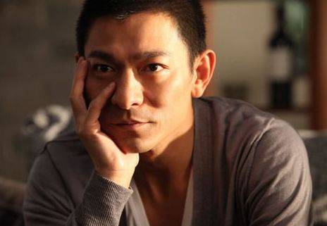 刘德华最新歌曲,歌声依旧动人心弦!