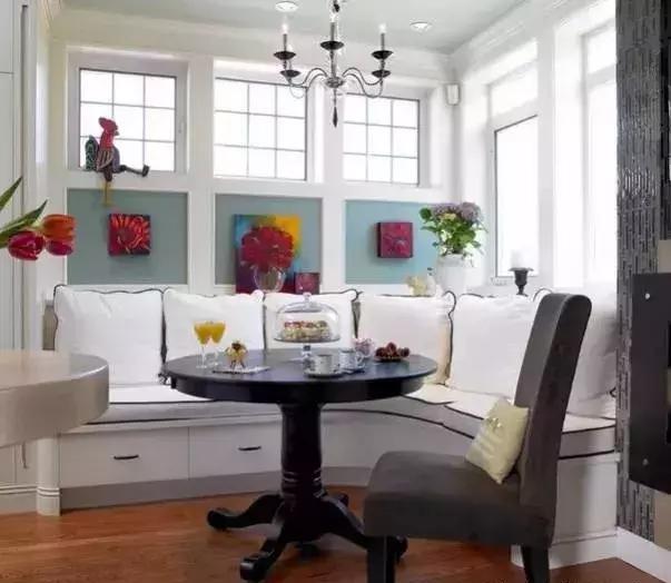 最新窗帘款式，变化的力量与自信的绽放风采