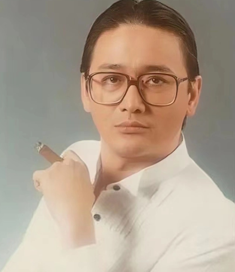 曹查理演员,励志之路,变化与学习的力量